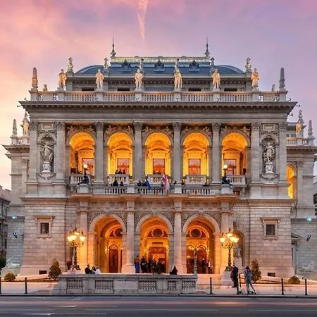 Nagymezo Gallery Budapest